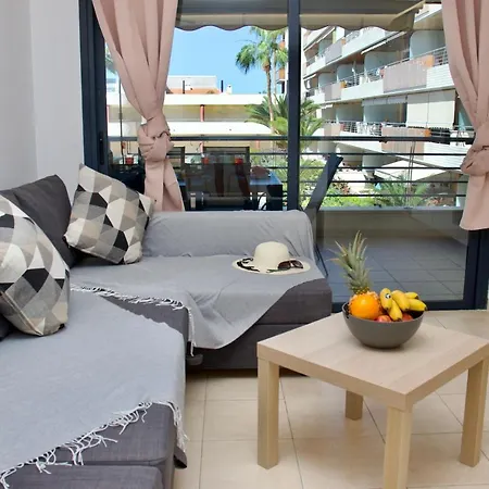 Theresa Gigantes Puerto de Santiago (Tenerife)