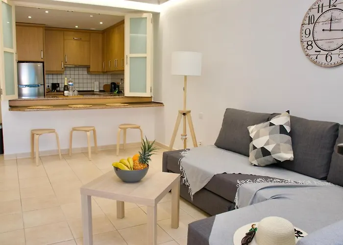 Theresa Gigantes Apartment *